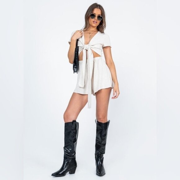 Princess Polly Tie Front Beige Tan Linen Romper Size 6 - Picture 3 of 16